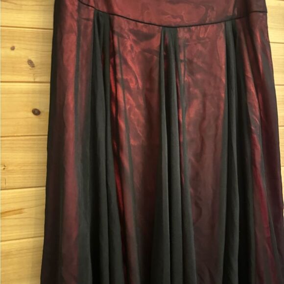 NWT Linea Domani Size Small Red Black Gothic Vampire Knee Length Skirt - Picture 3 of 9